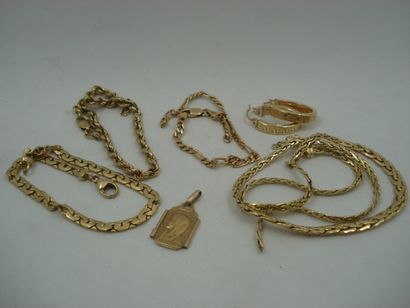 1 Pendant Gold 18kt 1,10 g 3 Bracelets Gold...