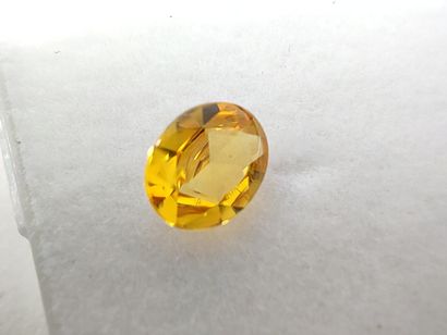 SAPHIR yellow Songea VS Tanzania oval 

Size...