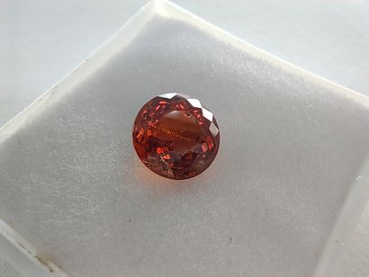 Round orange spessartite Namibian GRENAT...