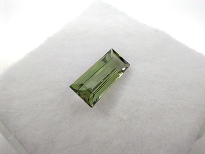 SAPHIR bluish green VVS Australia emerald

Size:...