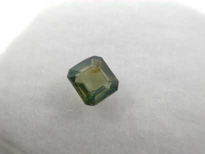 SAPHIR green Australia emerald 

Size: 4,5mm...