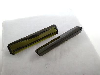 TOURMALINE green Nbr 2 Mozambique émeraude

Dim...