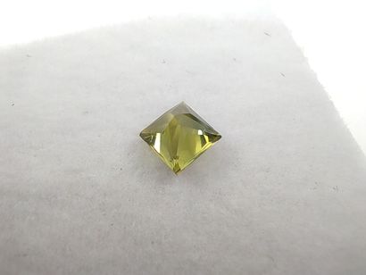 SAPHIR yellowish green VS Australia princess

Size:...