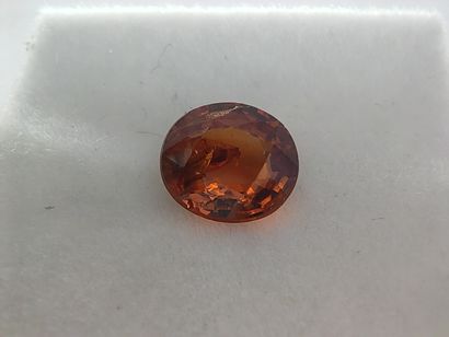 Oval spessartite Namibian orange GRENAT 

Size...