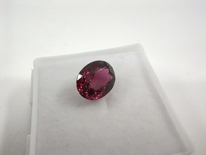 GRENAT purplish pink rhodolite VS Madagascar...