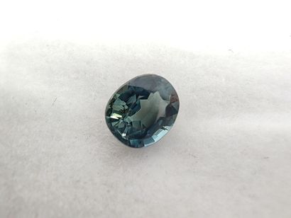 SAPHIR greenish blue VS Madagascar ovale

Dim...