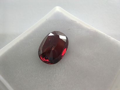 GRENAT deep orangish red spessartite Nigeria...