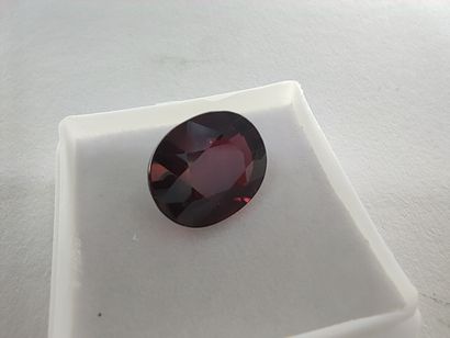 GRENAT purplish red rhodolite Madagascar...
