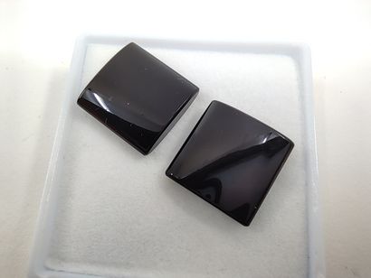 DEUX ONYX black Kanchanaburi Thailand carré

Dim...