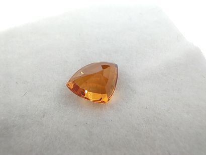 SAPHIR yellow VVS Tanzania trillion 

Size:...