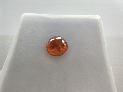 Round orange spessartite Namibian GRENAT

Size...