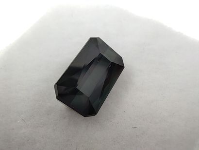 TOURMALINE deep bluish green VVS Mozambique...