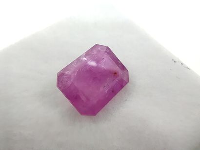 SAPHIR purplish pink Madagascar emerald

Size:...