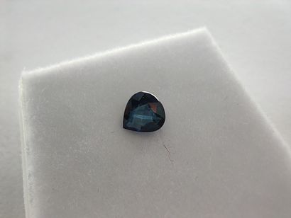 SAPHIR blue VS Niger pear

Dim : 5mm x 4,3mm

Weight...