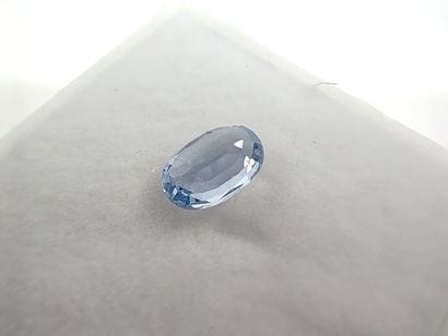 SAPHIR bleu VVS Ceylan ovale

Dim : 6,2mm...