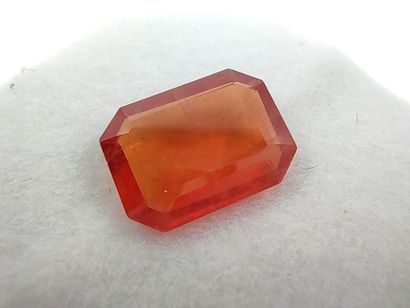 SAPHIR orange Madagascar emerald

Dim: 9,8mm...