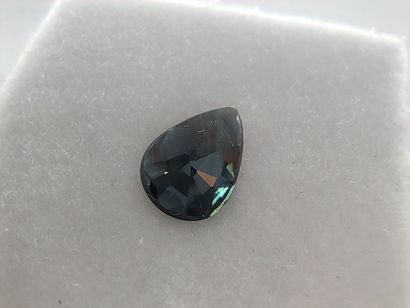 SAPHIR blue Madagascar pear

Dim : 7,3mm...