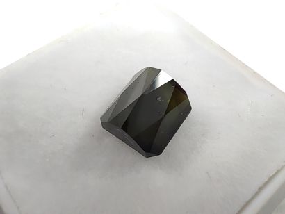TOURMALINE green VS Mozambique émeraude

Dim...