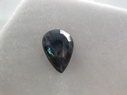 SAPHIR blue Madagascar pear

Dim : 7,3mm...