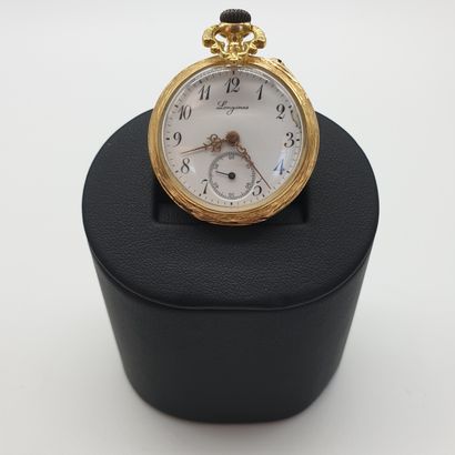 
LONGINES 




MONTRE de col en or jaune...