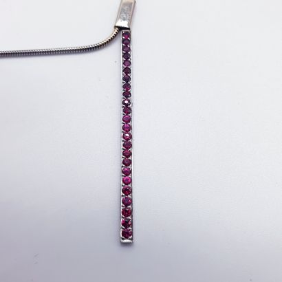 COLLIER en or gris 750° orné d'une perle...