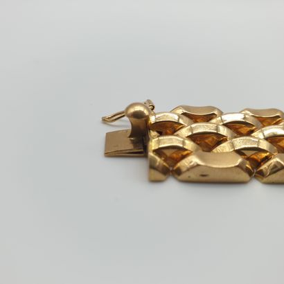 
BRACELET maille fantaisie articulée en or...