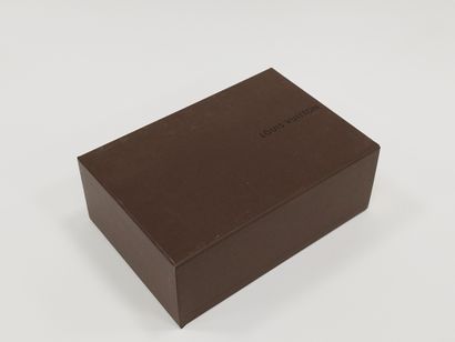 LOUIS VUITTON 

Paire de mocassins en cuir...