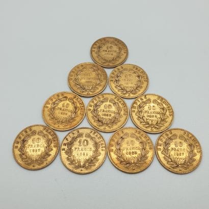 Lot de dix pièces de 10 francs or Napoléon...