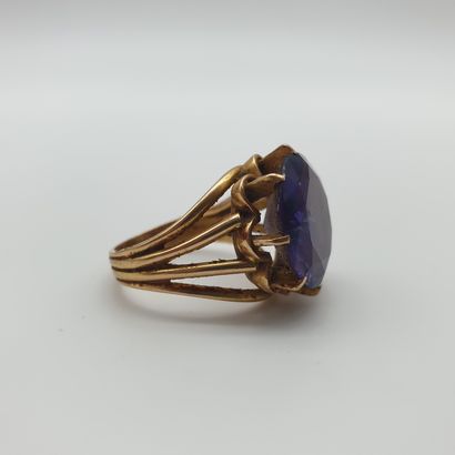 
Travail Français



BAGUE en or jaune 750°...