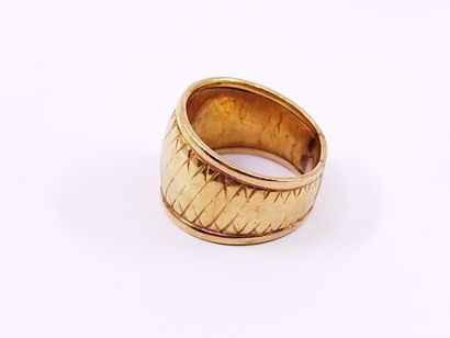 BAGUE en jonc en or jaune 750° 

Poids :...