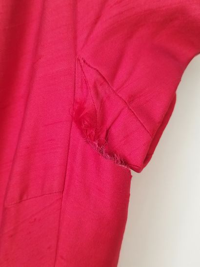 
CHRISTIAN DIOR 




Robe rouge à voilages...