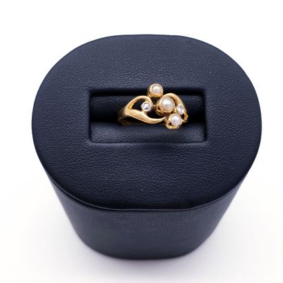 Communion ring in yellow gold 750°, enhanced...