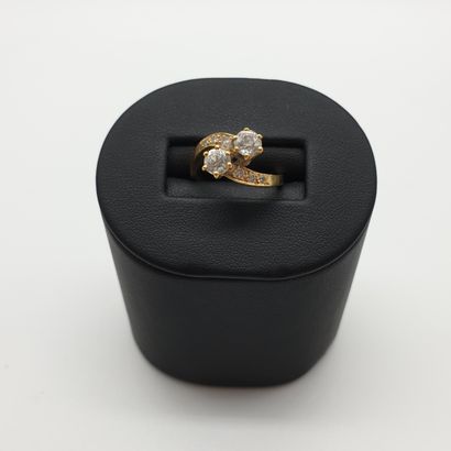 
BAGUE toi et moi en or jaune 750° ornée...