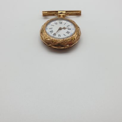 MONTRE DE COL en or jaune 750° 

Cadran émaillé...