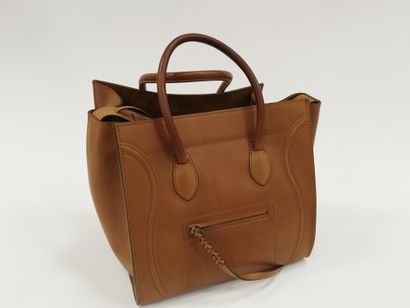 
CELINE 




Medium Luggage Phantom




Couleur...
