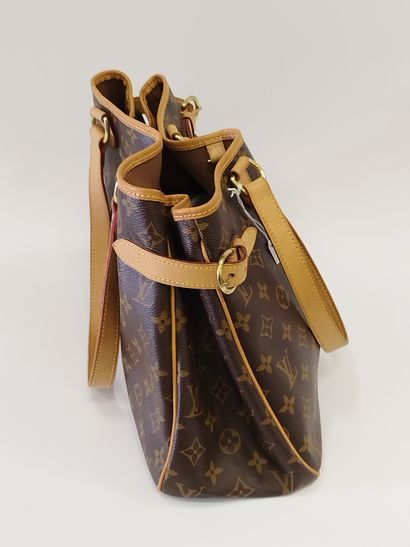 LOUIS VUITTON BATIGNOLLES

Sac en toile monogrammé...