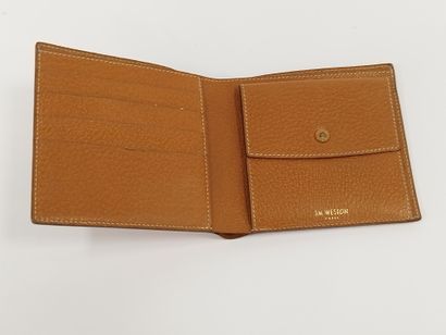 
WESTON 




Porte-monnaie en cuir marron





Petites...