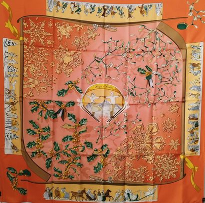 HERMES

Foulard de couleur orange à décor...