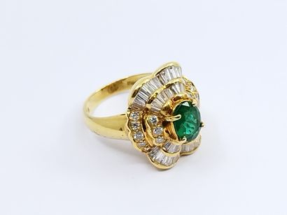 
BAGUE jupe en or jaune 750° ornée de diamants...