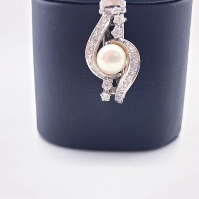 
Travail Français





BRACELET en or gris...