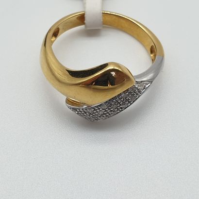 BIJOU NEUF 

BAGUE en or deux tons 750° ornée...