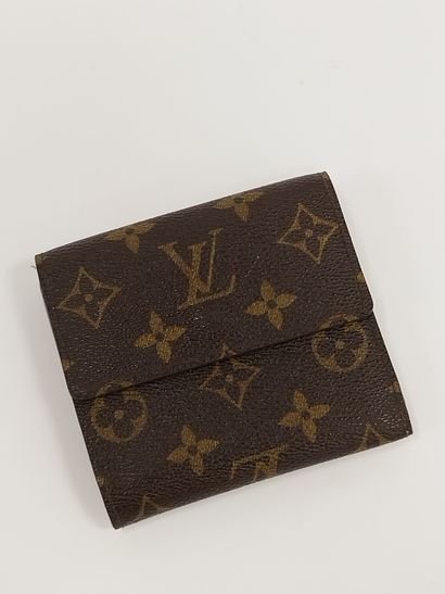 LOUIS VUITTON

Porte-monnaie et porte-cartes...