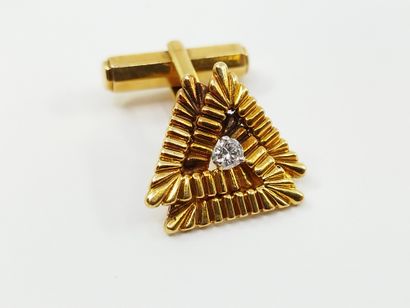 PAIR of cufflinks in yellow gold 750° set...