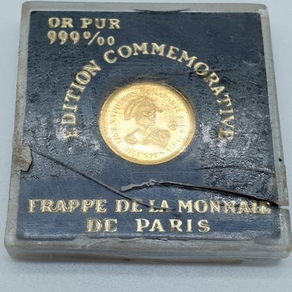 
MEDAILLE commémorative Napoléon en or 999°




Frappe...
