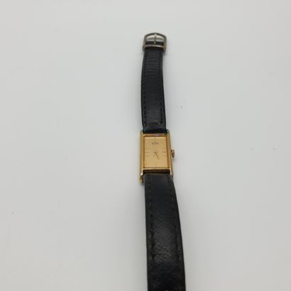 SEIKO

Petite montre de dame, boîtier rectangulaire...