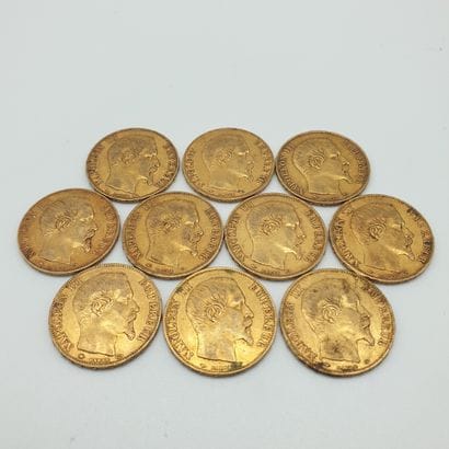 Lot de dix pièces de 20 francs or Napoléon...