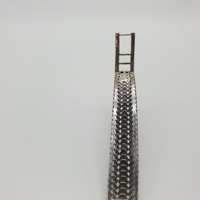 LONGINES 

Lady's wristwatch in white gold...
