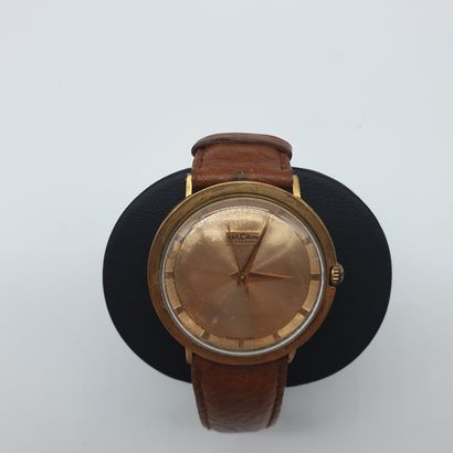 VULCAIN CENTENARY

Wristwatch, round gilded...