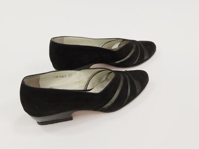 ROBERT CLERGERIE 

Paire d'escarpins en cuir...