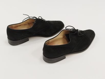 LARIO

Pair of black leather moccasins 

Size...